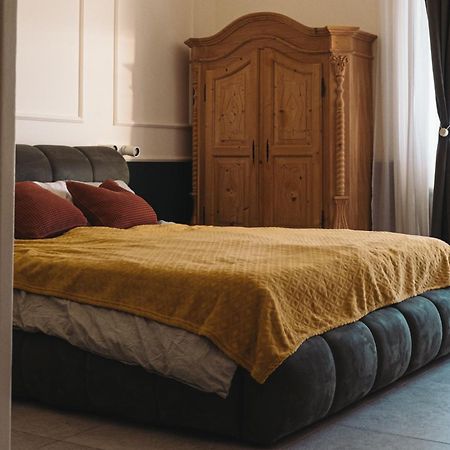 Design Apartment "Salon 535" Belgrado Buitenkant foto