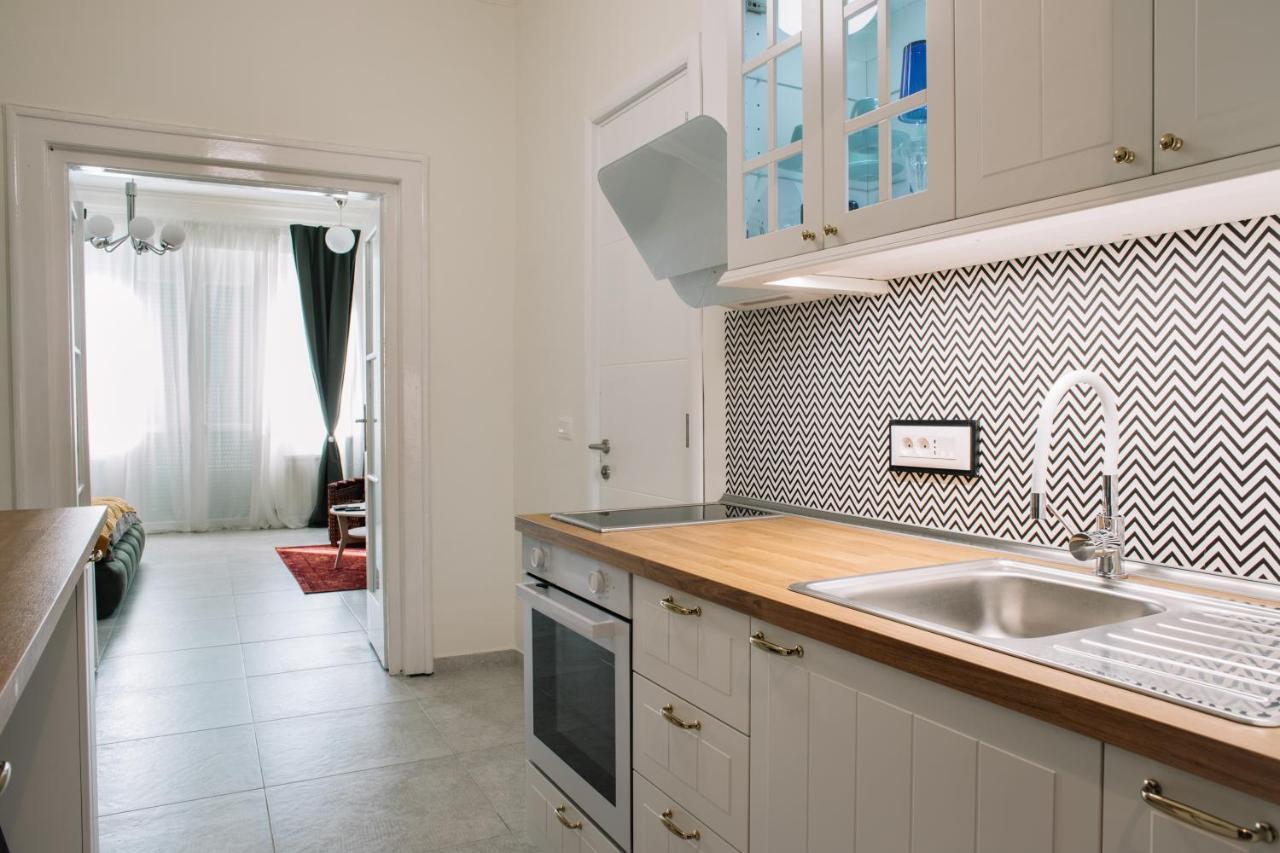 Design Apartment "Salon 535" Belgrado Buitenkant foto